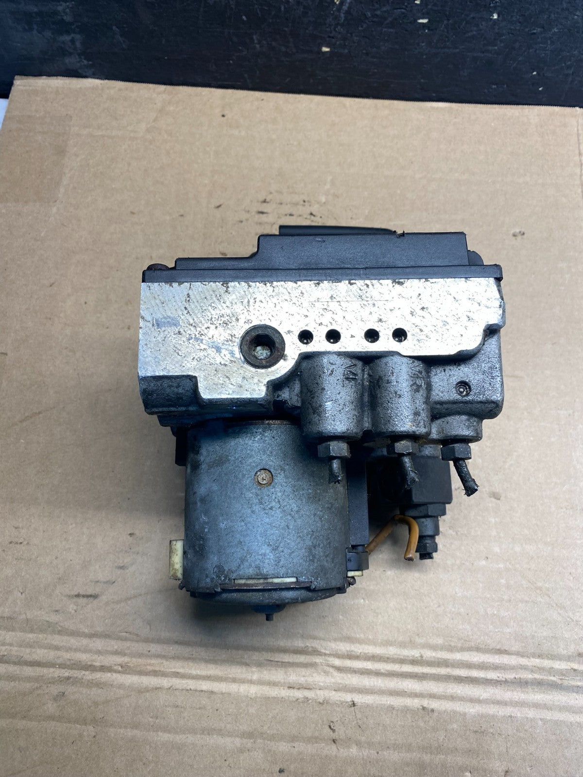 1994-1995 525i ABS Anti-Lock Brake Pump 0265217000 AE99875