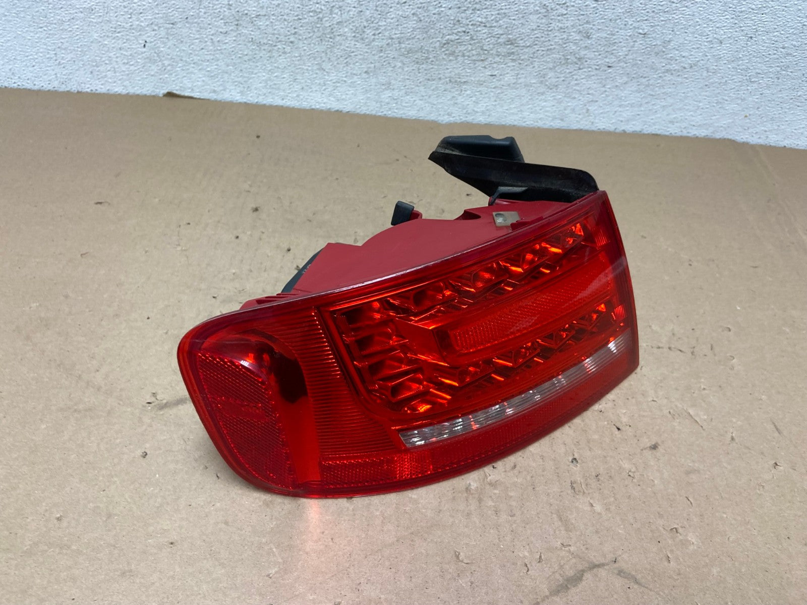 2009 - 2012 Audi A4 Sedan Left Driver Side LED Lh Tail Light AG4118 LK2