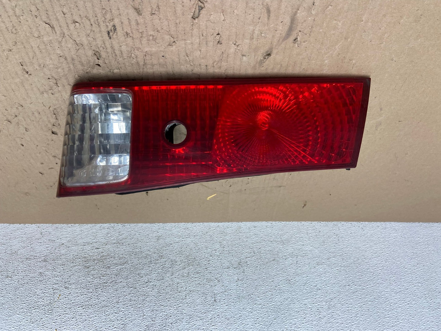 2000-2001 Toyota Camry Tail Light Right Passenger Rh Side Inner AE8851 LK0