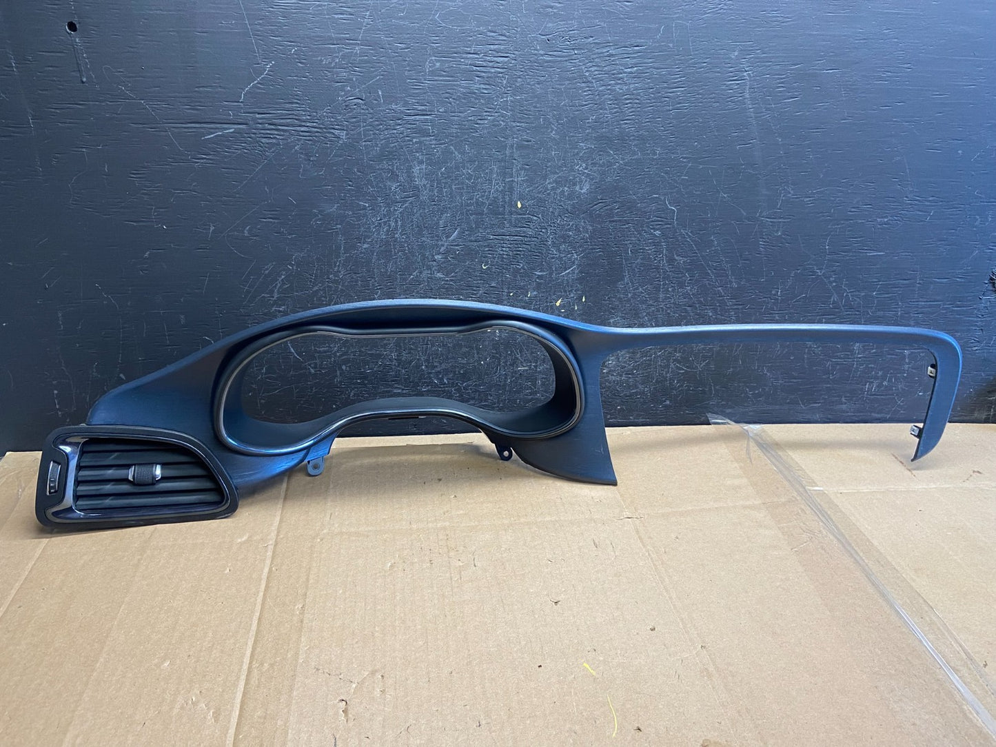 2015-2017 Chrysler 200 Speedometer Cluster Dash Bezel Trim W/ Vent ad2131 DG0