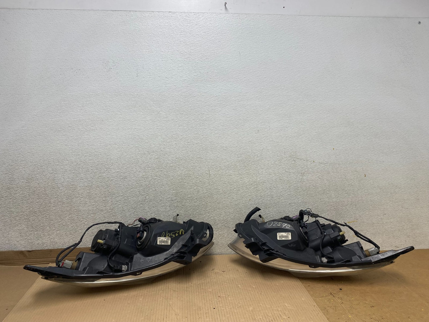 Sedan 2010 2011 2012 Nissan Altima Headlights XENON Left+Right Side U2590 DW13