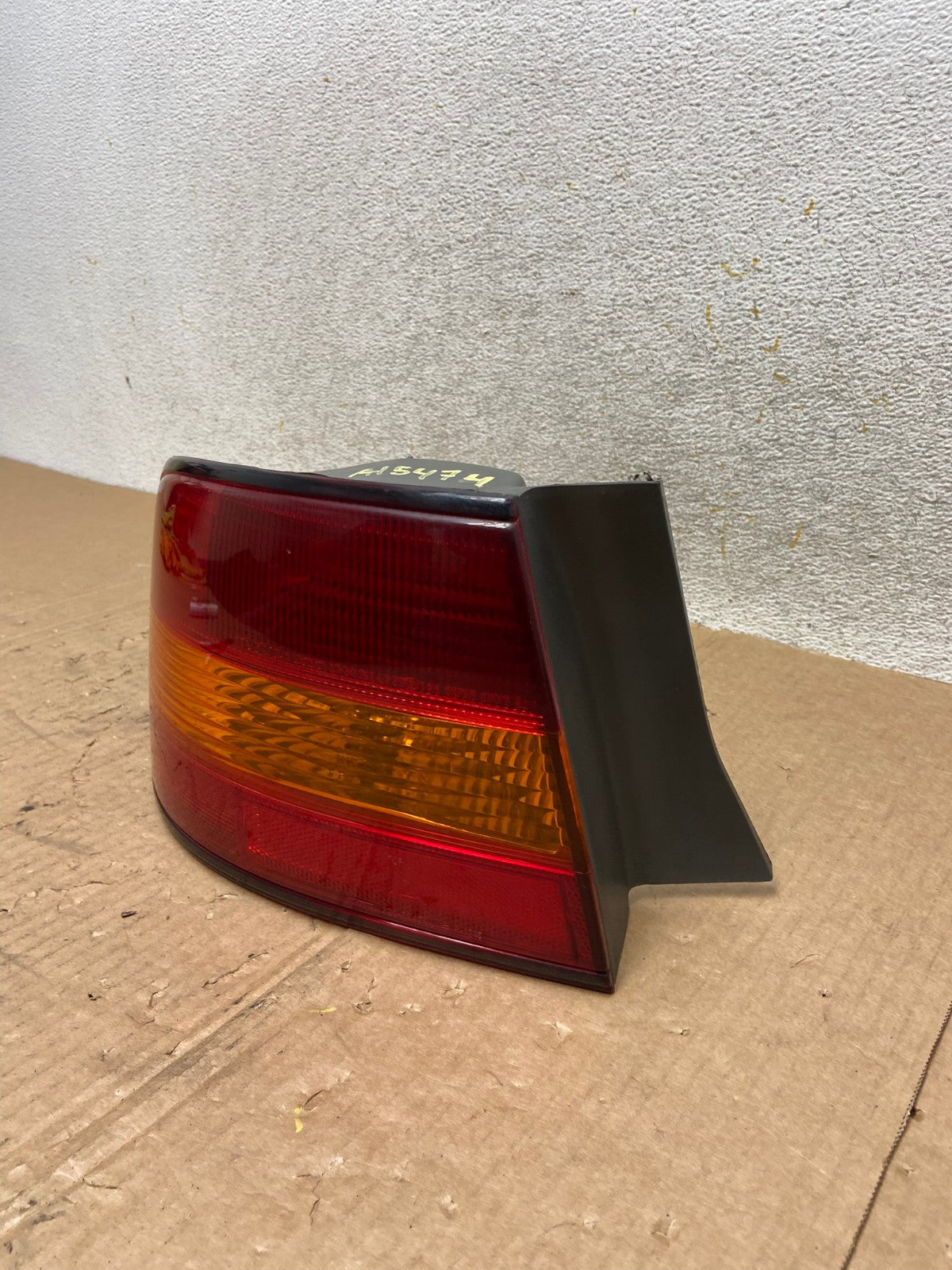 1997 1998 1999 Lexus ES300 Left Driver Side Tail Light AI5474 LK1