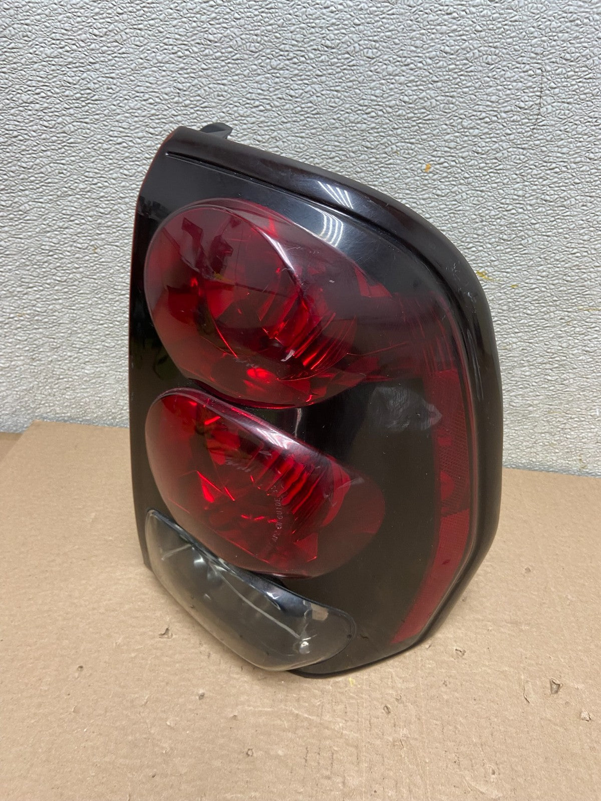 2002 to 2009 Chevrolet Trailblazer Right Passenger Rh Tail Light AB2393 LK0