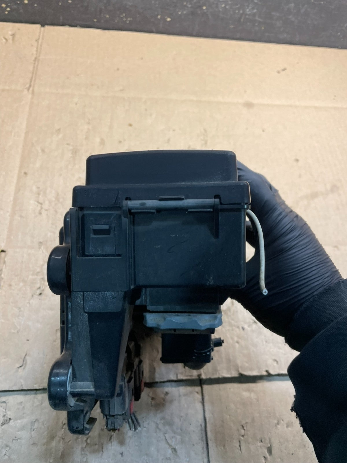 2005 Jeep Grand Cherokee BMC Body Module Power Fuse Box Relay W1415 DG3