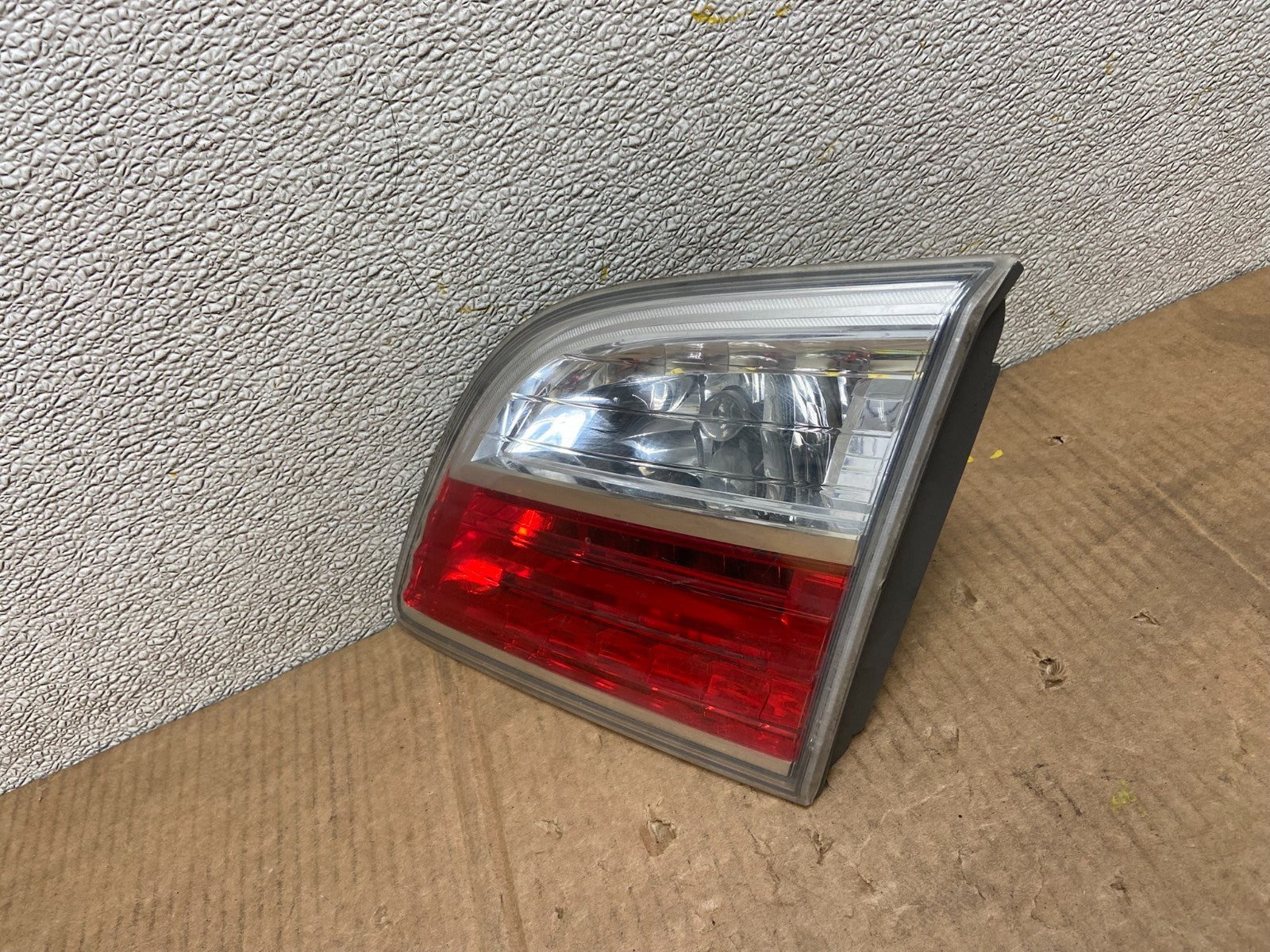 2010 2011 2012 Mazda CX-9 Tail Light Inner Right Passenger Rh Side OEM AA64941