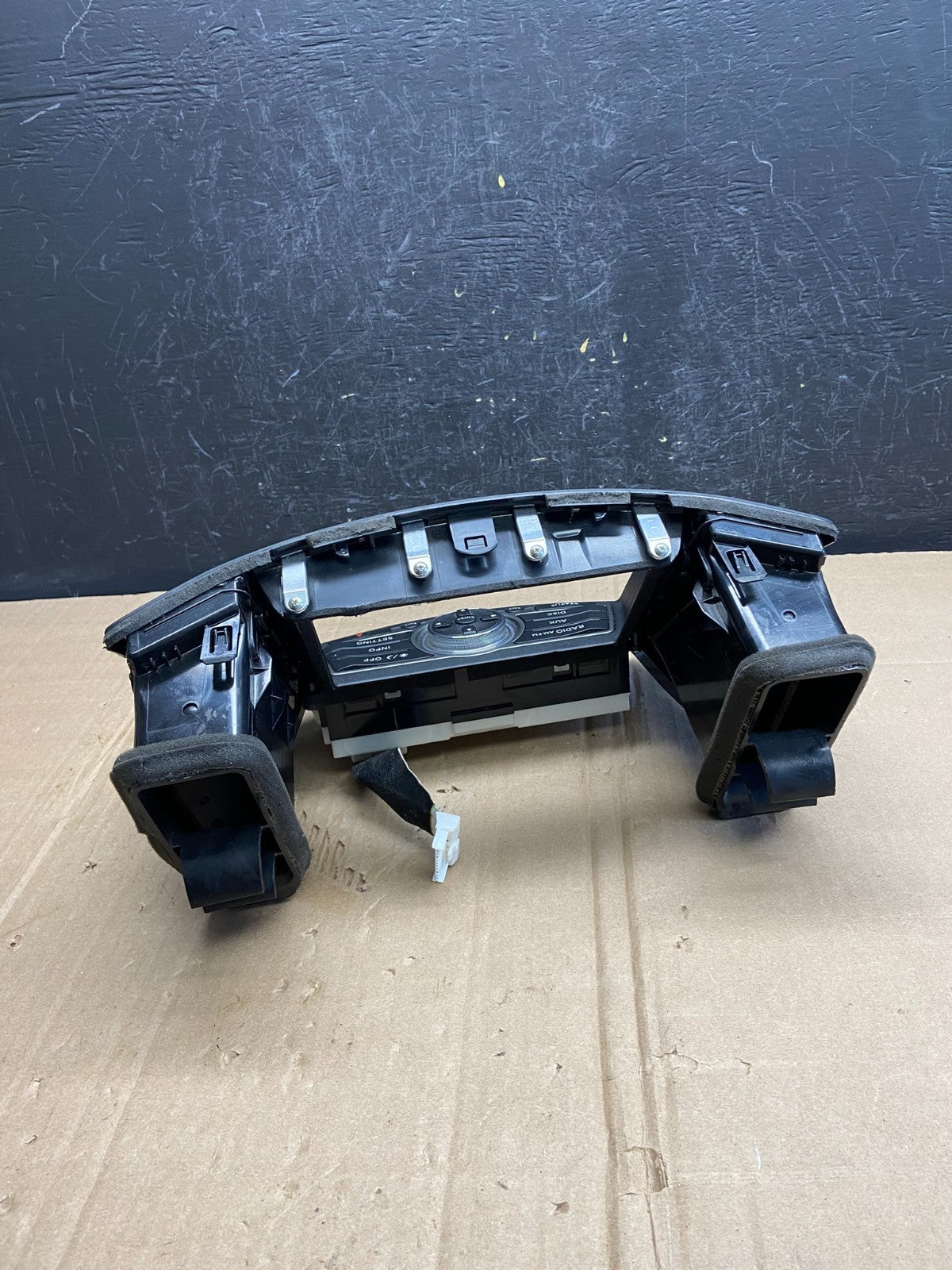 2010 to 2013 Infiniti G37 Radio Player Climate Control Panel Bezel AD7101 DG3