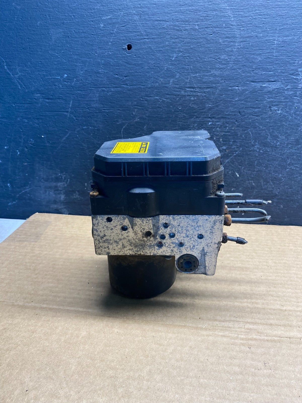 2004 - 2006 Toyota Sienna ABS Brake Pump Anti Lock Module AF6722 DG2