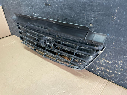 2006 to 2009 Hyundai Azera Front Upper Grill Grille W/Emblem OEM  AA1925 DG7