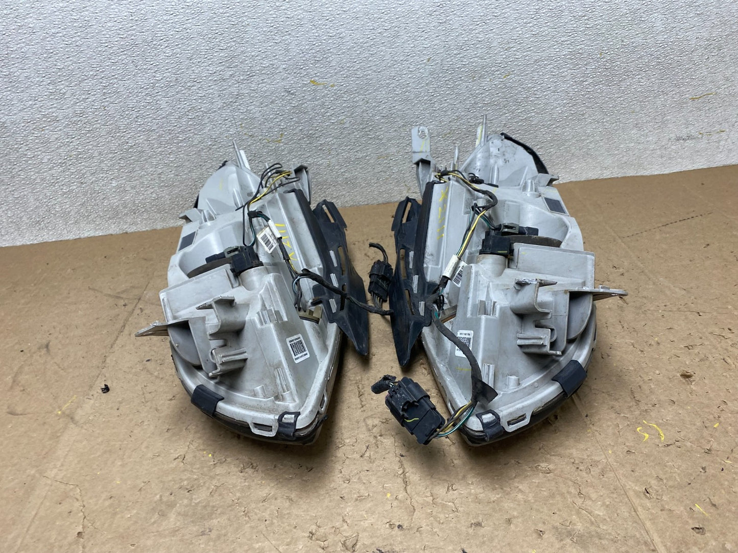 2008 to 2012 Chevrolet Malibu Left+Right Side Set Headlights Oem X2111 DW14