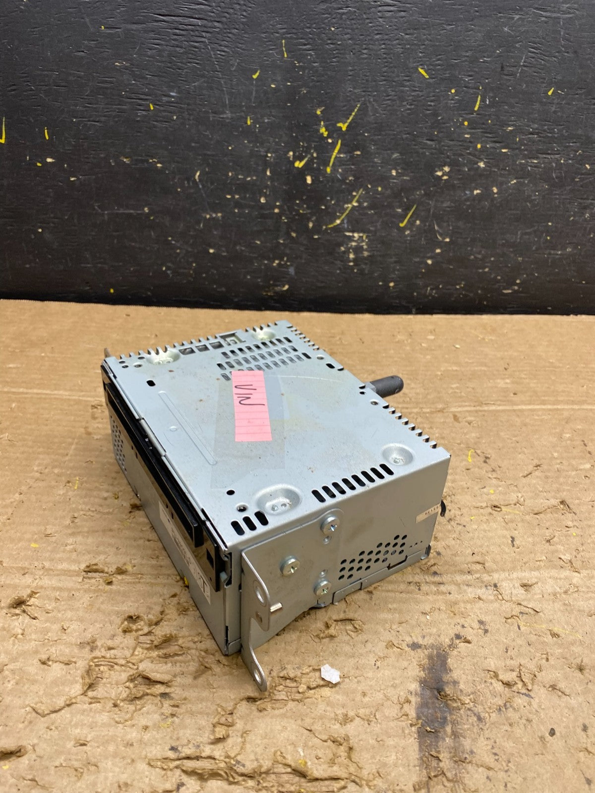 2014 to 2015 Ford Explorer Audio Equipment Radio Receiver AM FM CD x1249 DG2