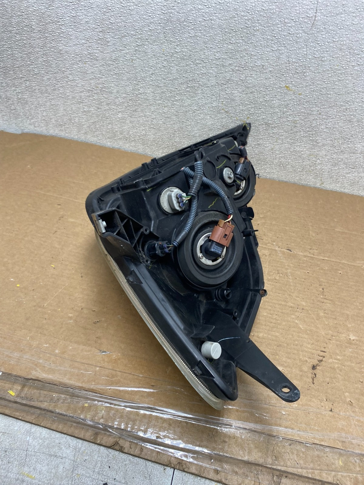 2004-2005 Toyota Sienna Right Passenger Halogen Headlight OEM Z1530 PS8