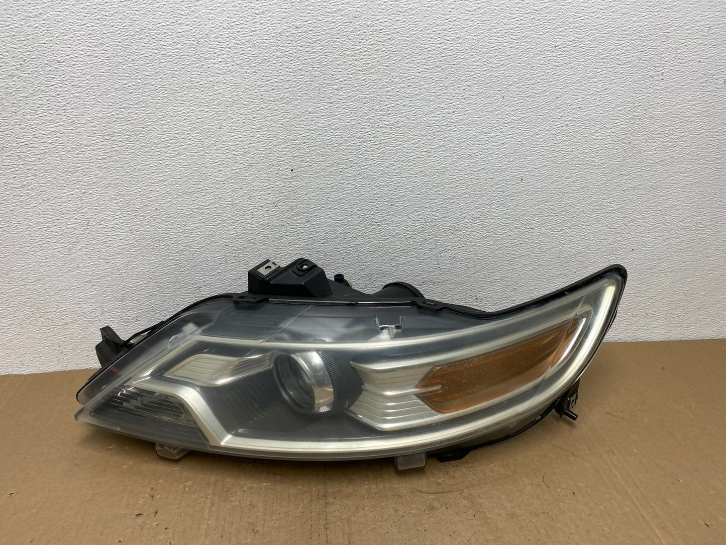 2010 2011 2012 Ford Taurus Left Driver LH Halogen Headlight AC5757 DW0