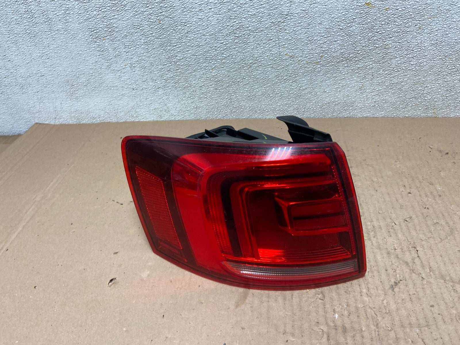 2013 - 2014 Volkswagen Jetta Hybrid Left Driver LH LED Tail Light OEM AB6048 DW0