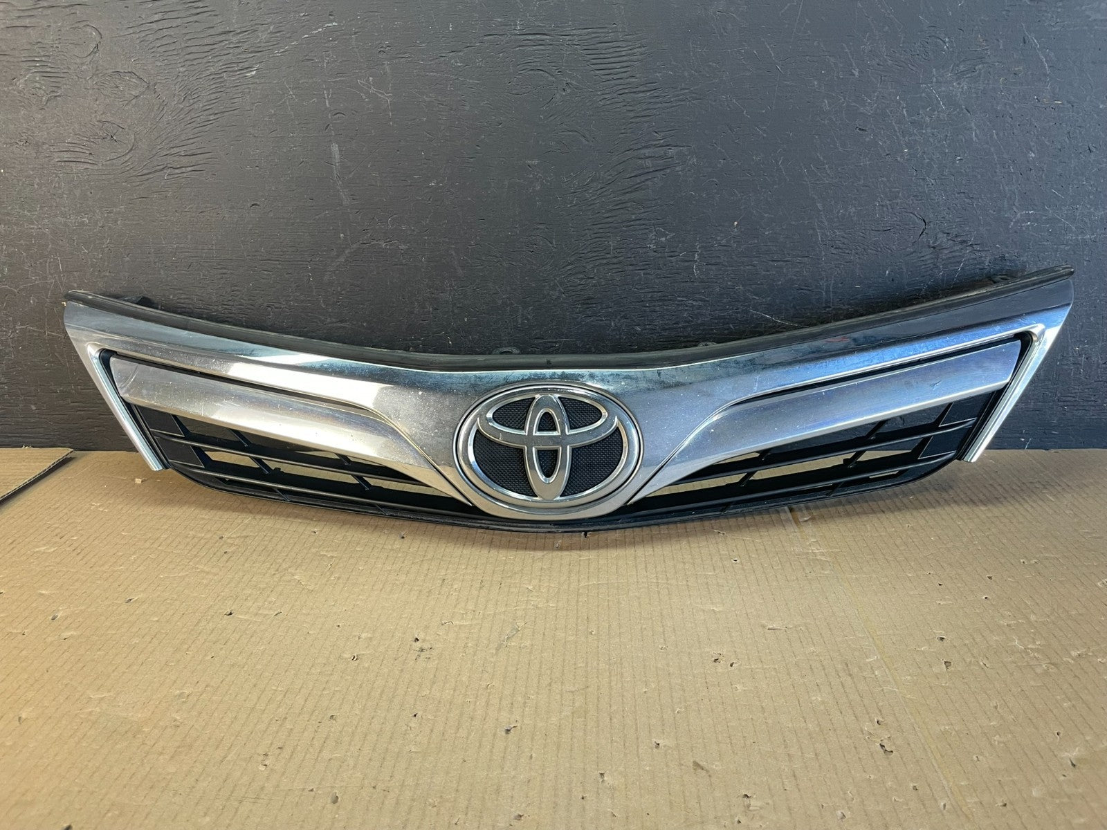 2012 2013 2014 Toyota Camry Front Upper Grill Grille AE3741 DG0