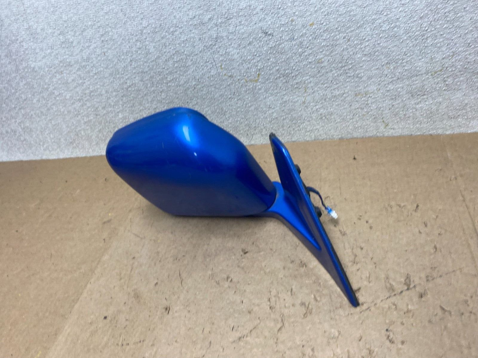 1997 to 2002  Mitsubishi Montero Passenger Right Side View Door Mirror W9007 DW1