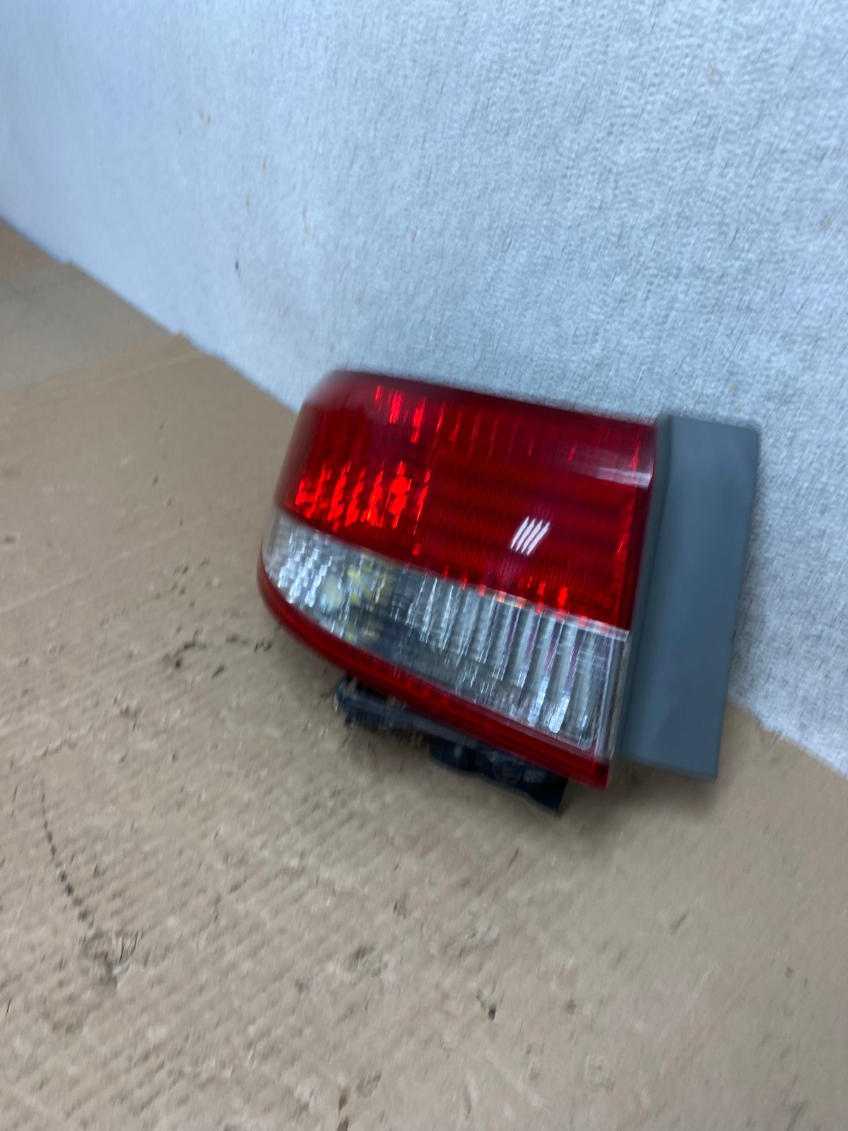 2003 to 2004 Honda Accord Sedan Left Driver Lh Side Tail light AI1329 LK1