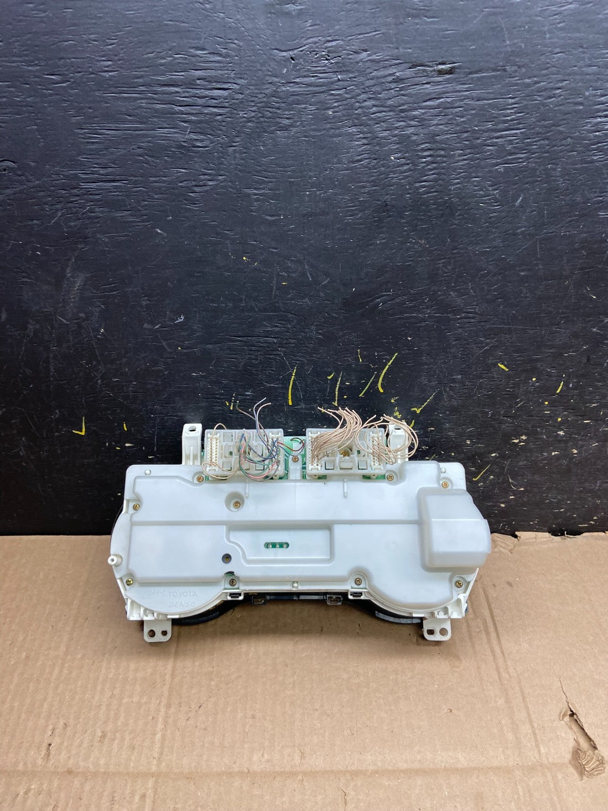 2001 2002 2003 Toyota Rav4 Speedometer Insrument Gauge Cluster Bezel  Y2482 DG3