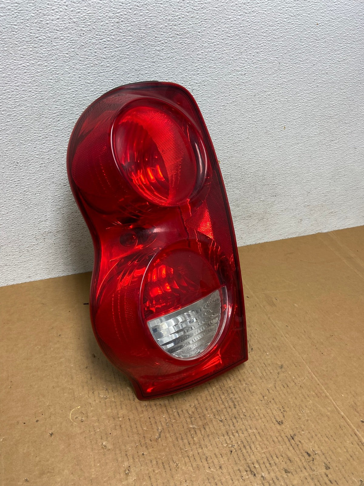 2004-2009 Dodge Durango Tail Light Left Driver Side LH AE0572 LK2