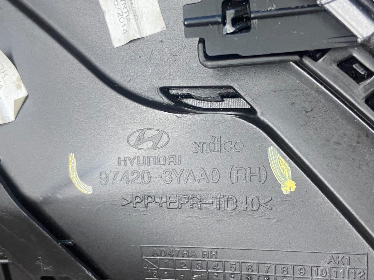 2014-2016 Hyundai Elantra Center Right Garnish Trim Bezel Air Vent AH5367 DG6