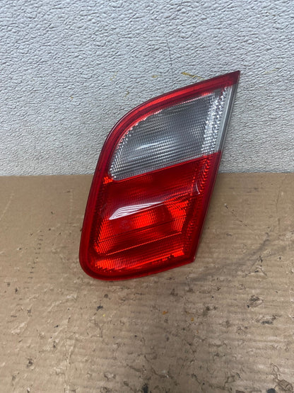 1998-2003 Mercedes Benz CLK Inner Right Passenger RH Tail Light Lamp R1140 DW0