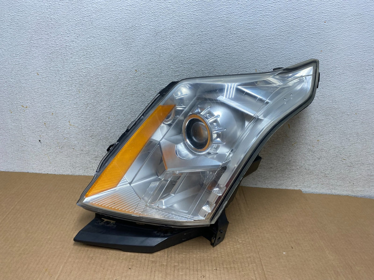 Halogen 2010 to 2016 Cadillac SRX Left Driver LH Side Headlight AI5740 DW0