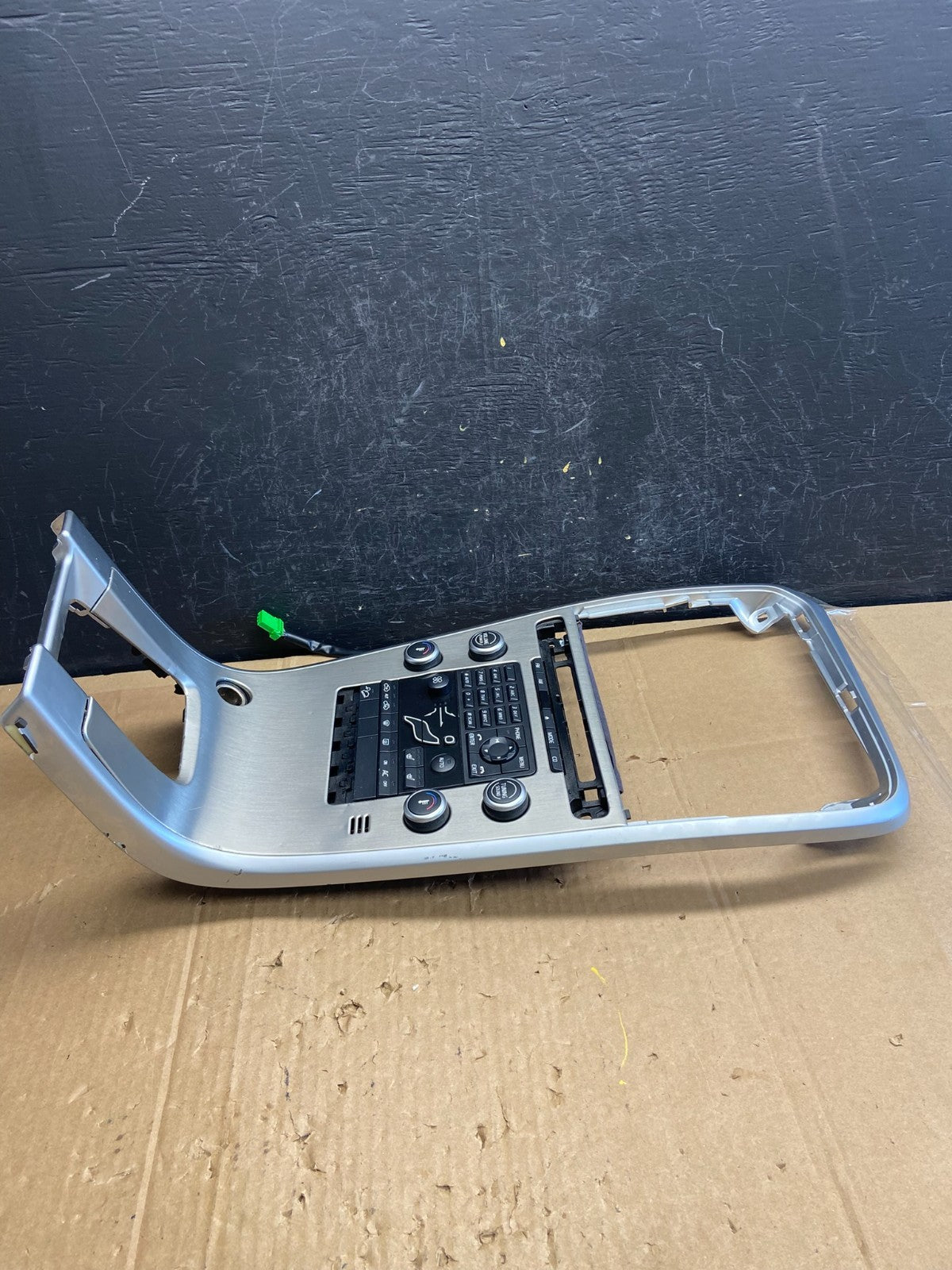 2011 to 2013 Volvo XC60 Climate Control Radio Bezel Panel Trim AD2233 DG1