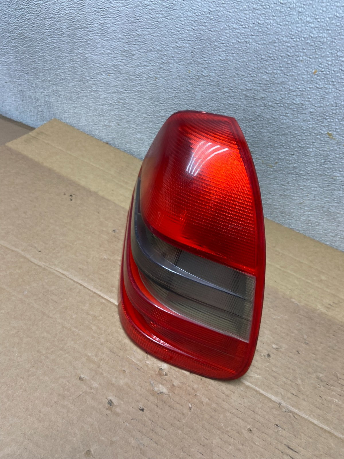 1994 to 2000 Mercedes C-Class C280 Passenger Right Side Tail Light AB5098 DW1