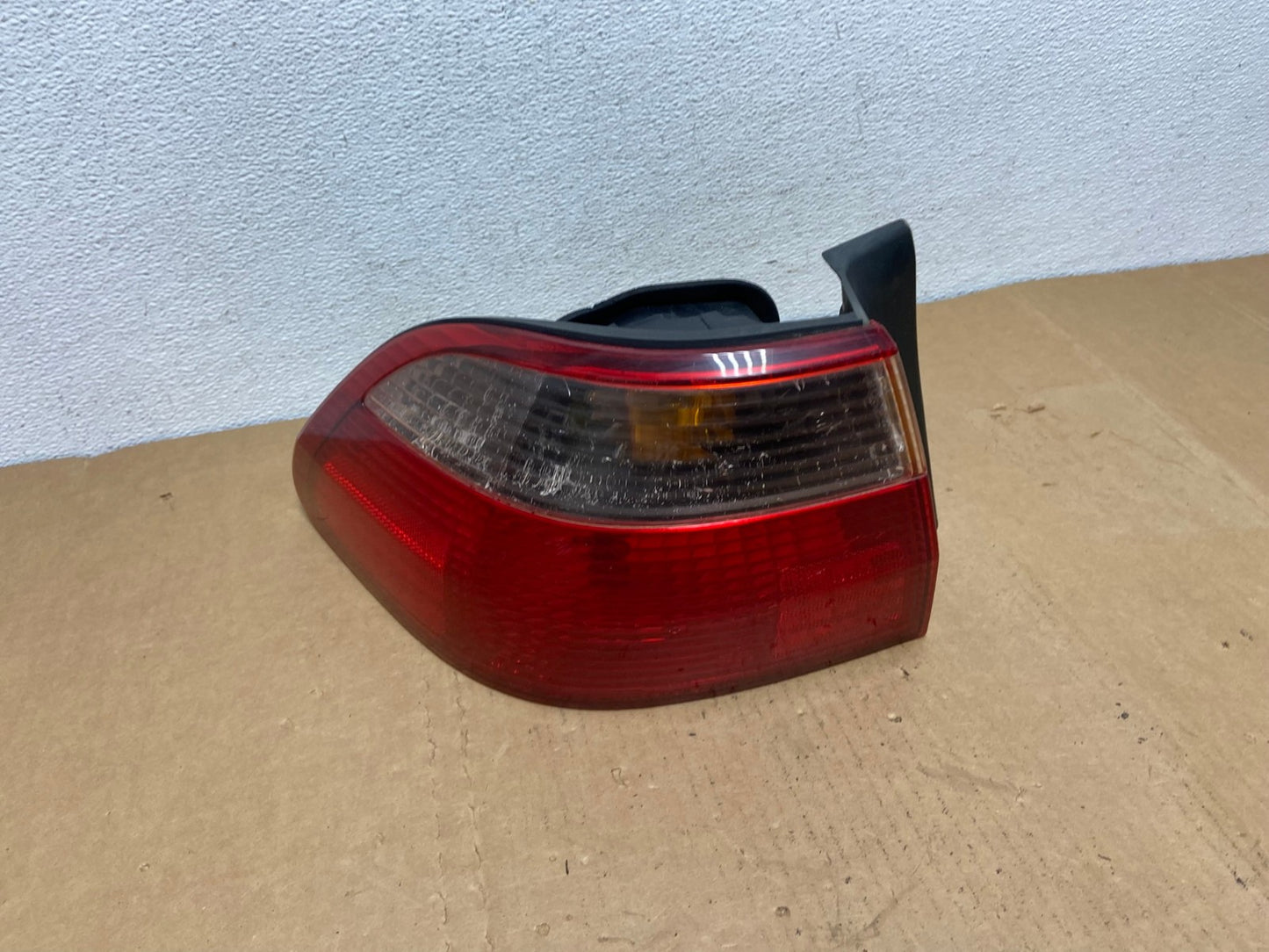 1998 to 2000 Honda Accord Sedan Tail light Left Driver LH Side AC8447 LK0