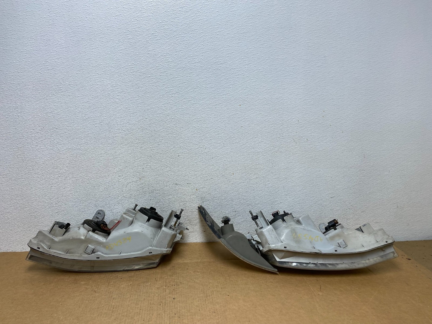 1997-2001 Lexus Es300 Left+Right Headlights Halogen AD4584 DW8