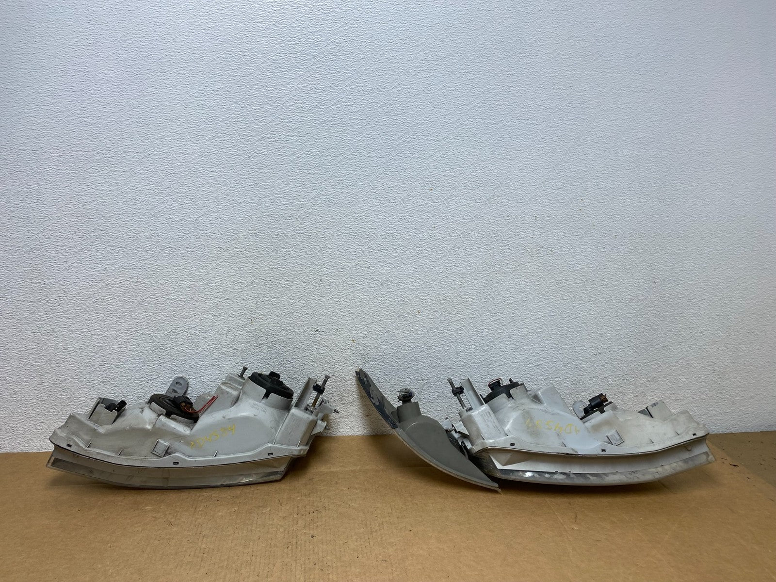 1997-2001 Lexus Es300 Left+Right Headlights Halogen AD4584 DW8