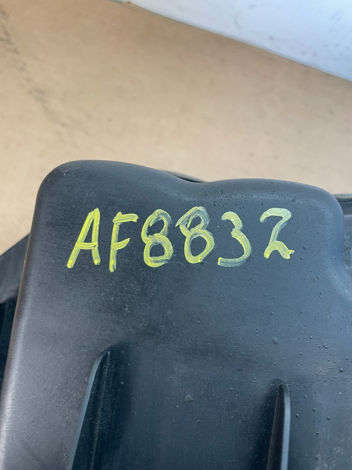 2011-2016 Ford F250 F350 Engine Coolant Reservoir Tank Air Cleaner Box AF8832 DG7
