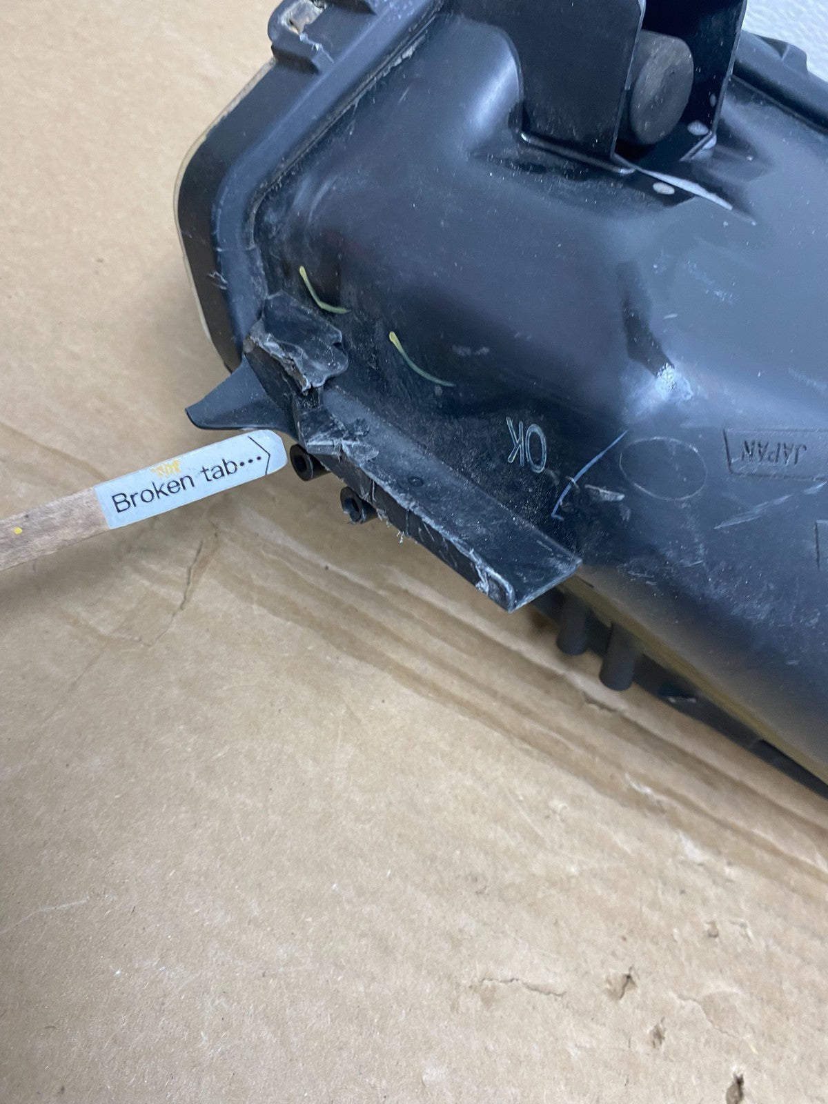 2012 2013 2014 Toyota Prius V Left Driver LH Side Halogen Headlight AD3954 DW8