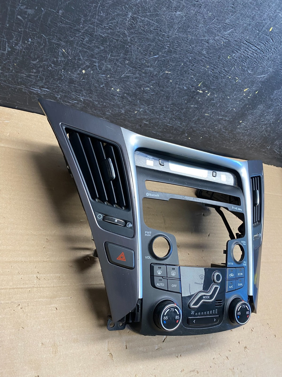 2011 - 2014 Hyundai Sonata Center Radio Climate Control Air Vent Bezel ag5243 DG2
