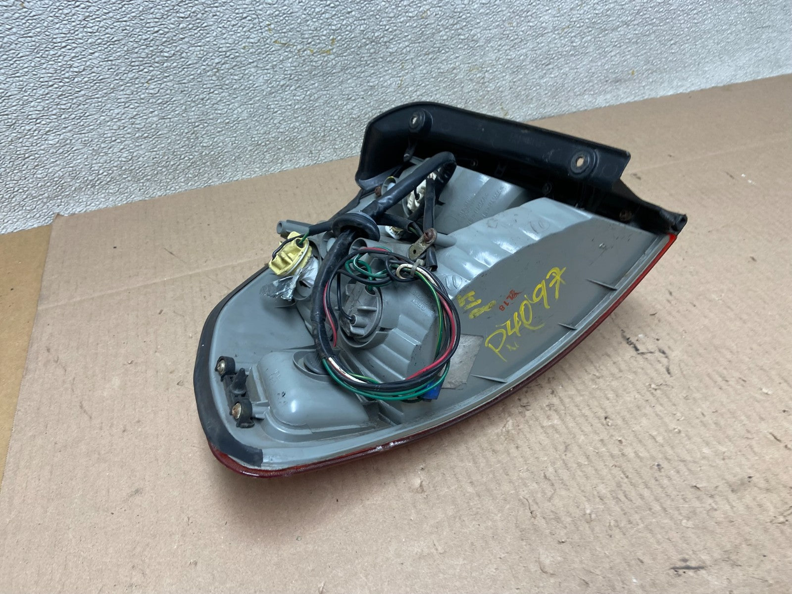 2001 2002 2003 2004 Hyundai Santa Fe Right Passenger Rh Side Tail Light Z3762 DW6