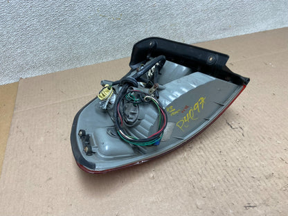 2001 2002 2003 2004 Hyundai Santa Fe Right Passenger Rh Side Tail Light Z3762 DW6