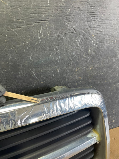 2004 to 2006 Dodge Durango Front Upper Chrome Grill Grille Oem AA8809 DG3