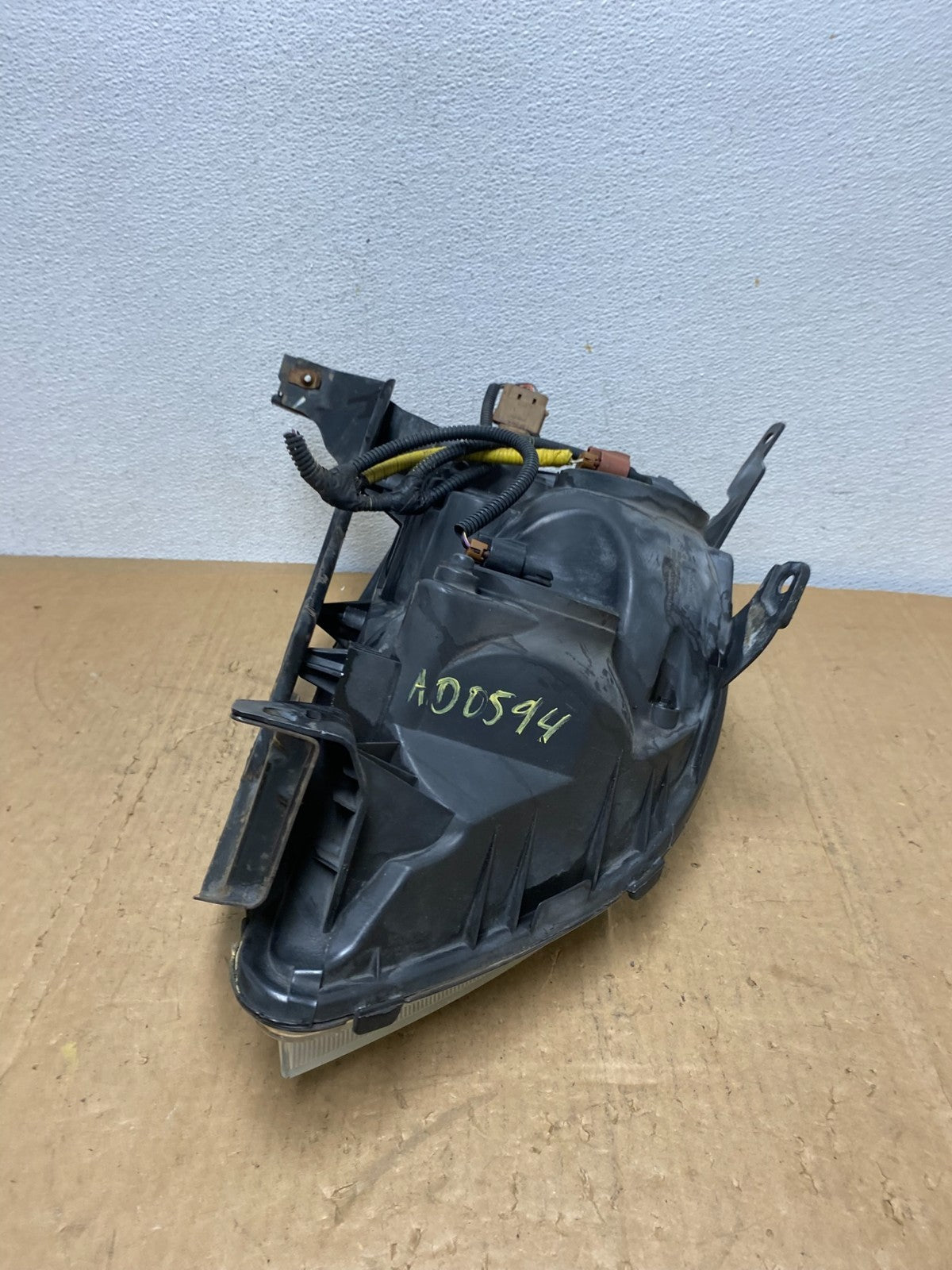 2005 2006 2007 Ford Five Hundred Halogen Headlight Left Driver Lh AD0594 DW7
