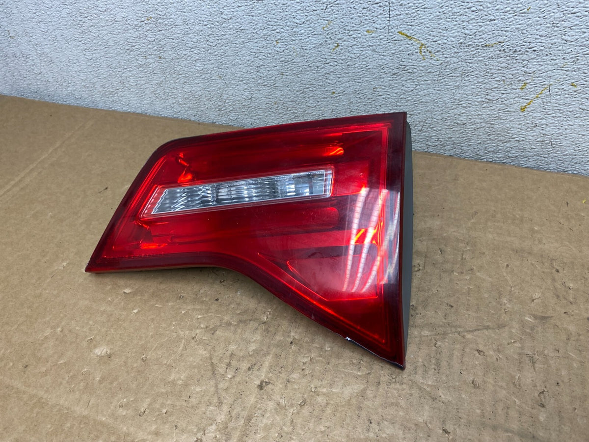 2007 2008 2009 Acura Mdx Right Passenger Rh Side Inner Tail Light O5686 DW1