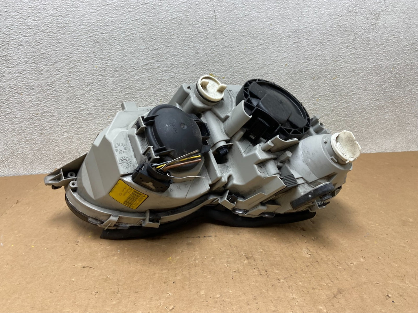 2001-2004 Mercedes-Benz C Class SEDAN Halogen Left Headlight Oem Z6878 DW4