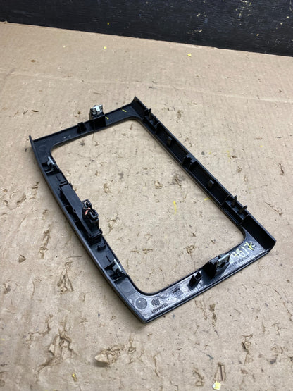 2006 to 2010 Volkswagen Passat Radio Dashboard Bezel Trim Cover u4817 DG3