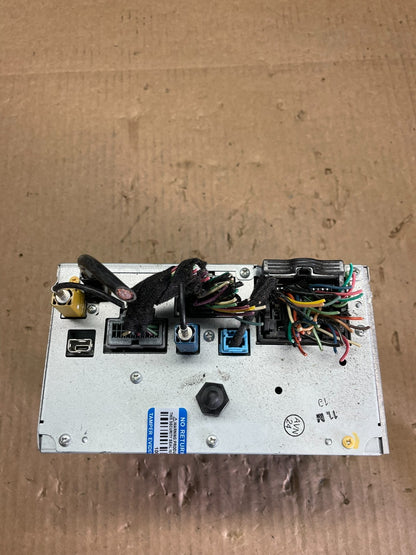 2010 to 2011 Cadillac SRX AM/FM/CD/MP3 Radio Head Unit Receiver AB3122 DG2