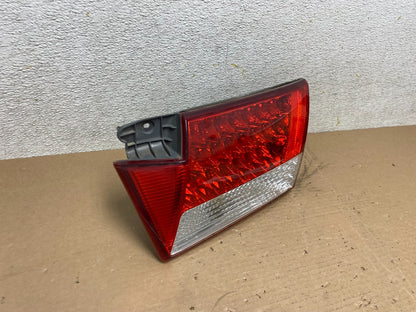 2006 2007 2008 2009 Hyundai Azera Right Passenger Inner Tail Light Oem R0517 DW1