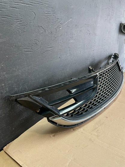 2015 2016 2017 Chrysler 200 Front Lower Grill Grille AD8414 DG2