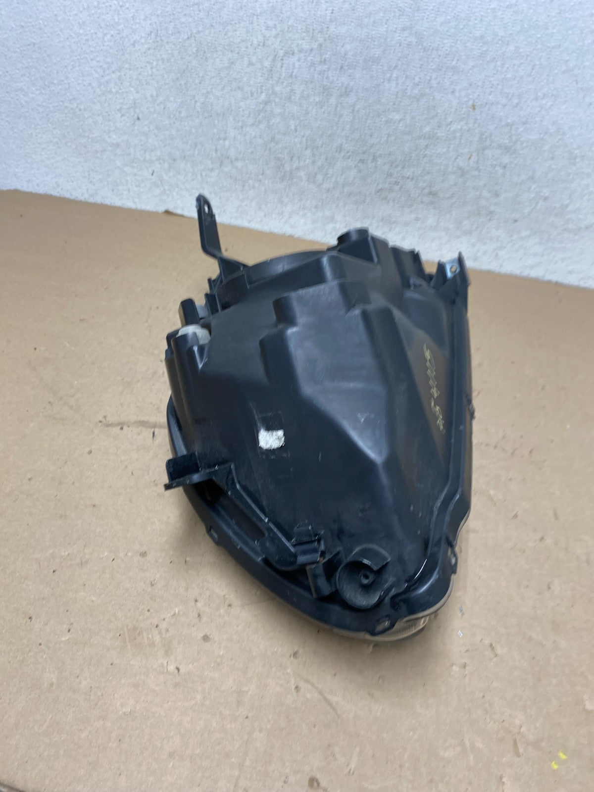 2004 to 2009 Mitsubishi Galant Right Passenger Headlight Black Halogen AG4115 DW8