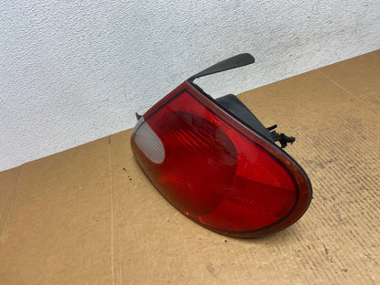 2000 2001 2002 Dodge Neon Right Passenger RH Side Tail Light AE0304 LK1