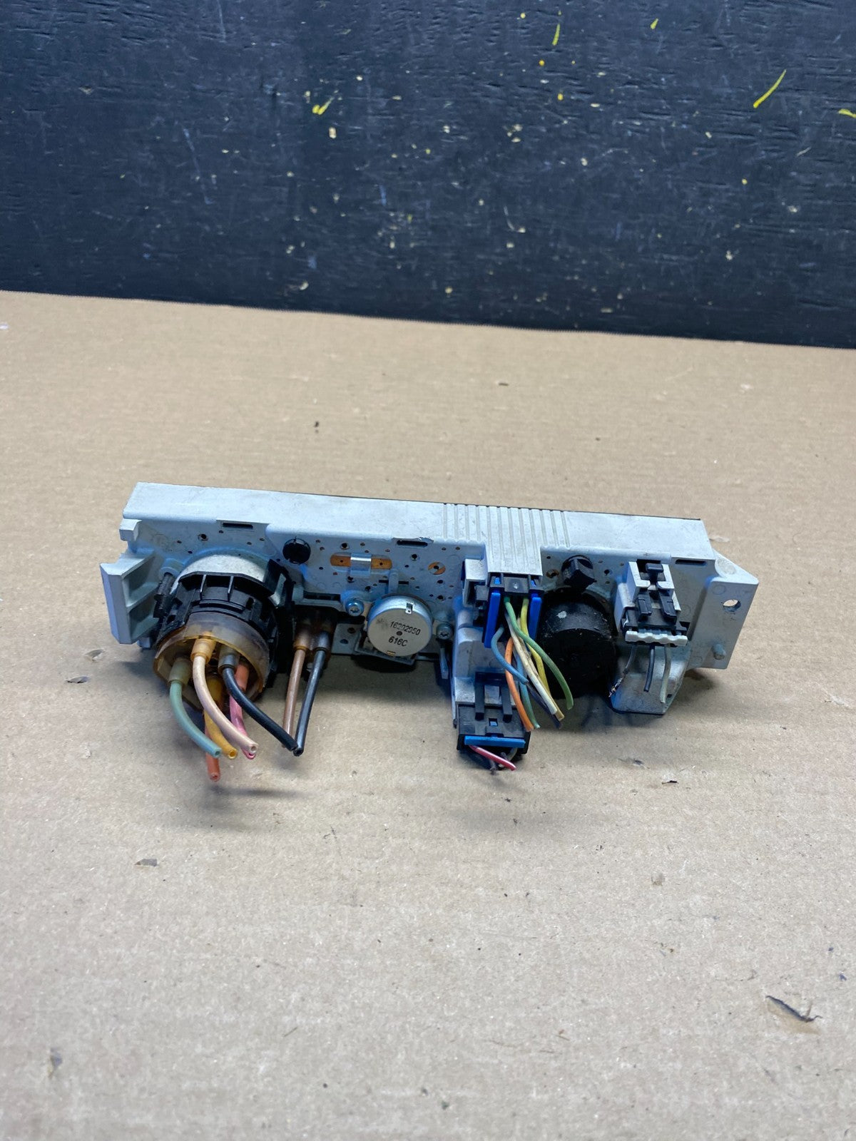 2001 - 2007 GMC Chevrolet Express 1500 Climate Control A/C S2576 DG4