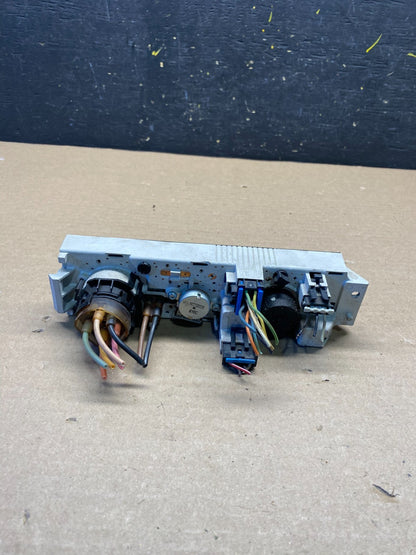 2001 - 2007 GMC Chevrolet Express 1500 Climate Control A/C S2576 DG4