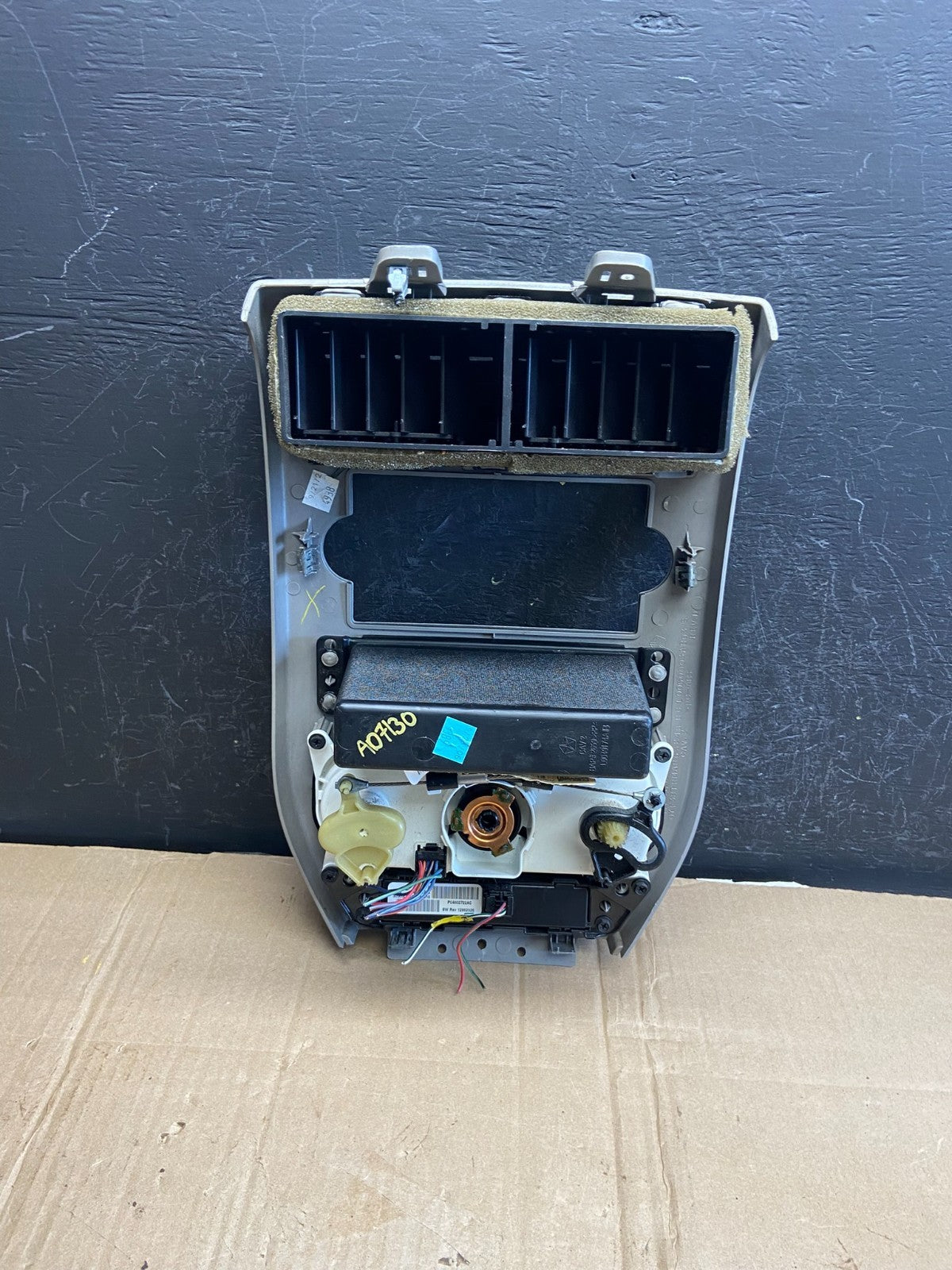 2007 to 2009 Dodge Caliber Dash Radio Center Bezel Climate Dash ad7130 DG6