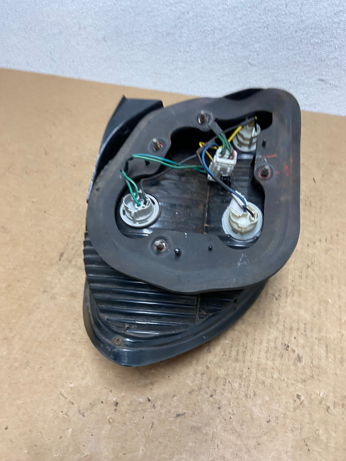2000-2002 Hyundai Tiburon Right Passenger Rh Side Tail Light Oem AC2975 LK6