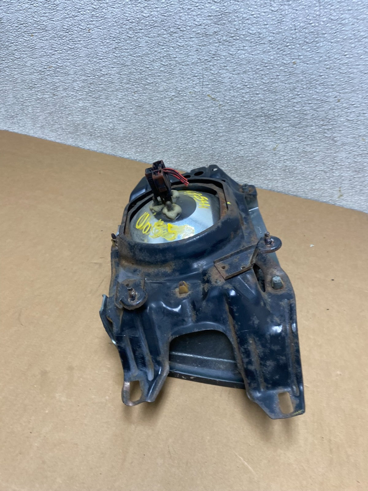 1984 to 1987 Toyota Tercel Right Passenger RH Side Headlight V4754 PS7